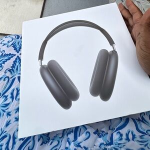 Wireless Over-Ear Headphones - Black